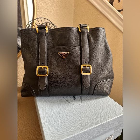 Prada Handbags - Low priced 🥰 Leather Prada bag